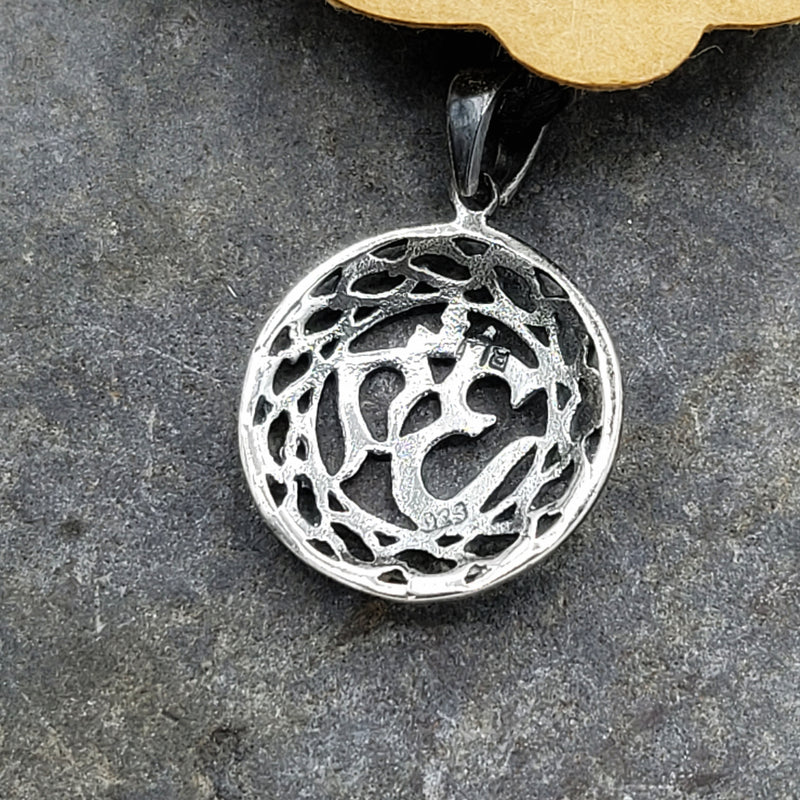 Silver Om