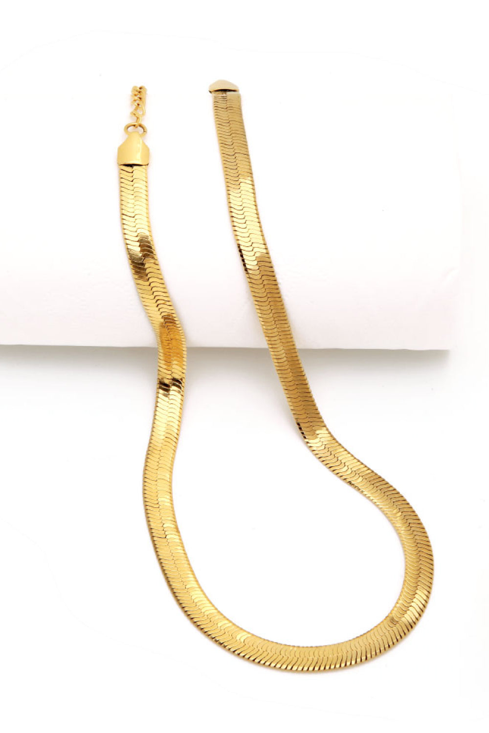 Minimalist Herringbone Chain Necklace